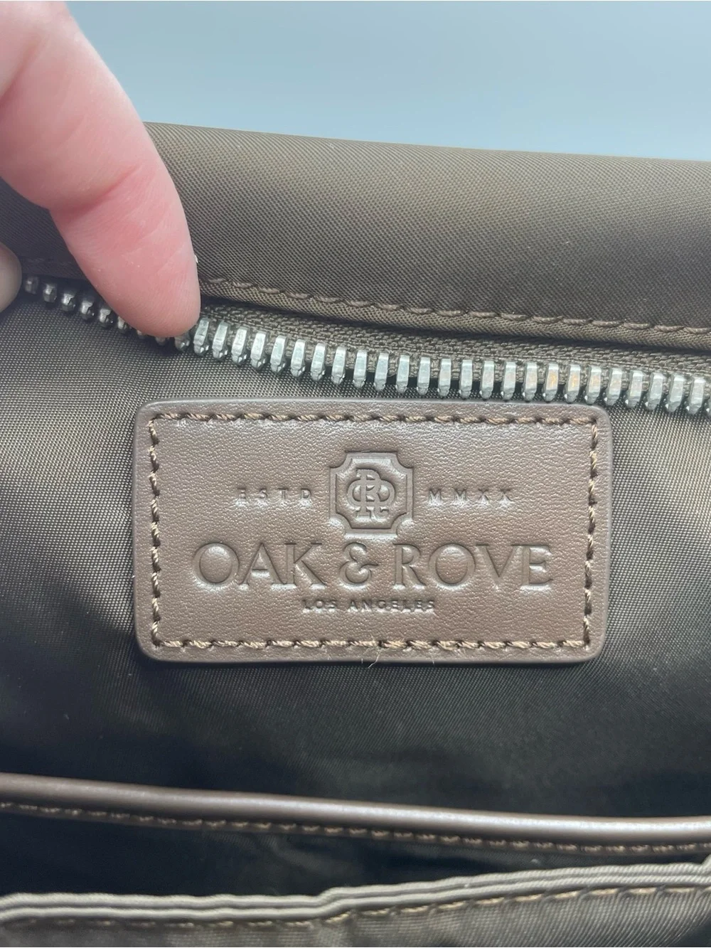Oak and Rove Alto briefcase/duffel in brown leather